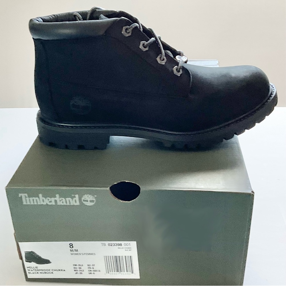 Timberland Waterproof Suede Nellie Chukka Boots, Black, Women's Size 8, NIB